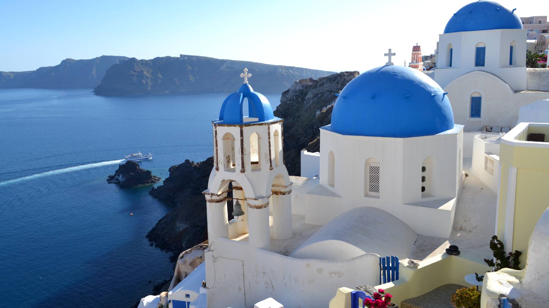 Oia 3 domes en caldera